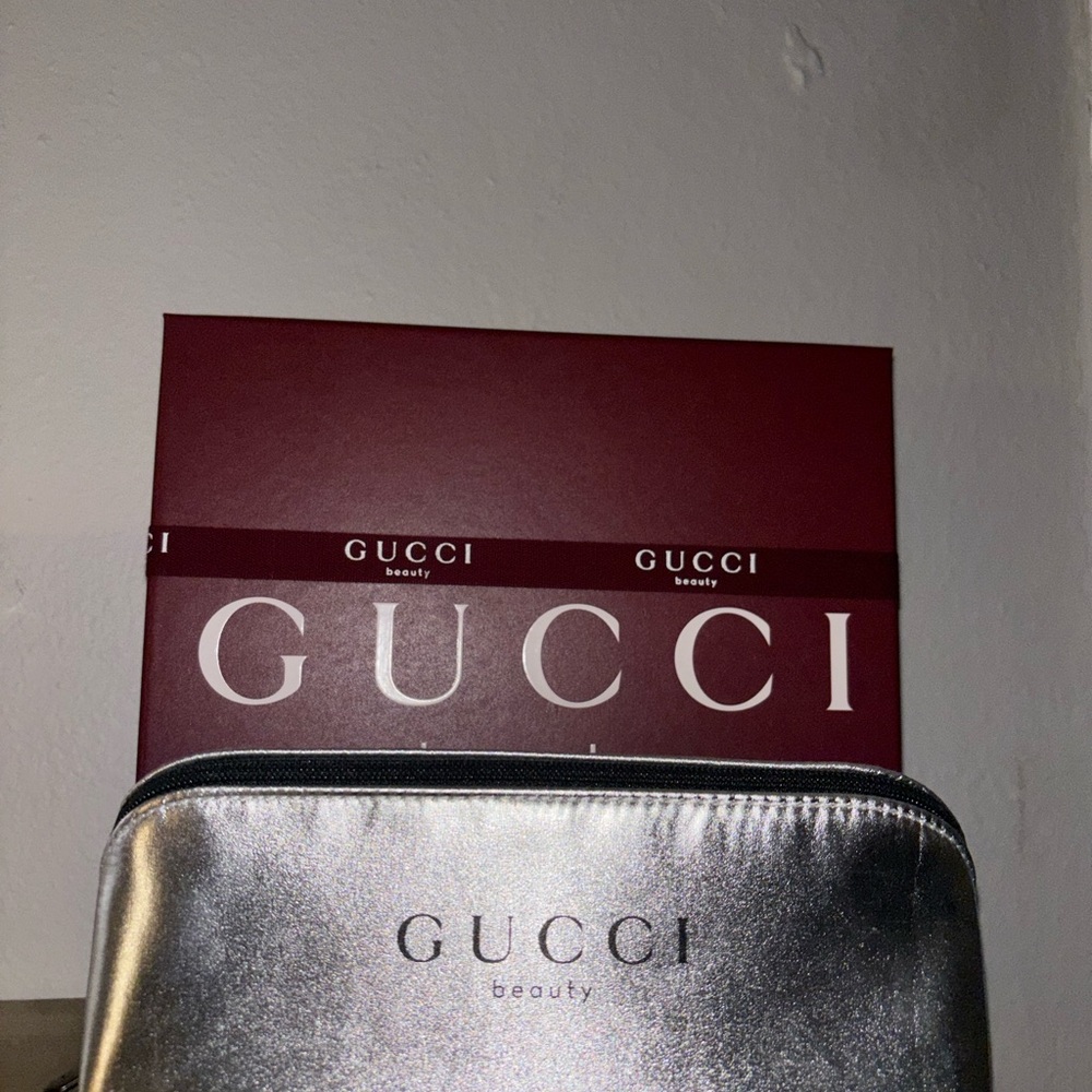 Gucci Beauty Silver Bag with Red Box